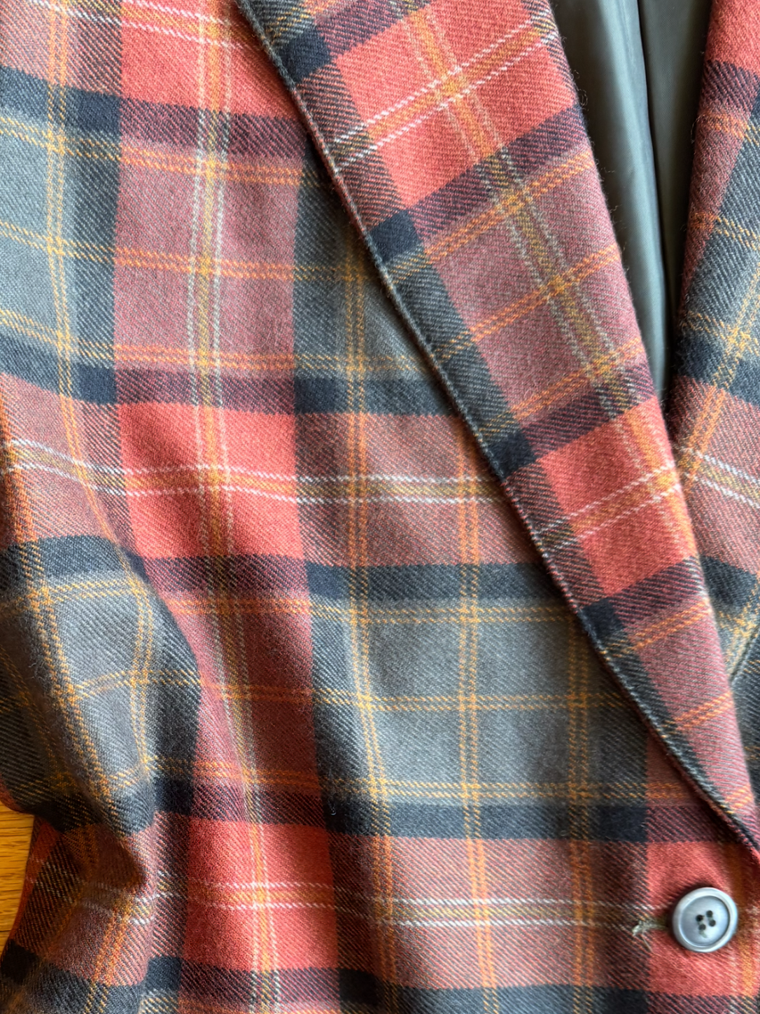 Essential Plaid Blazer